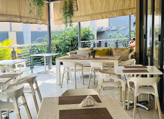 zambia/kafue-flats/restaurant/mint-lounge