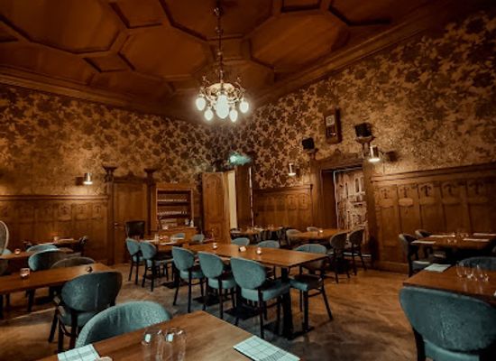 finland/vaasa/restaurant/bank-food-wine