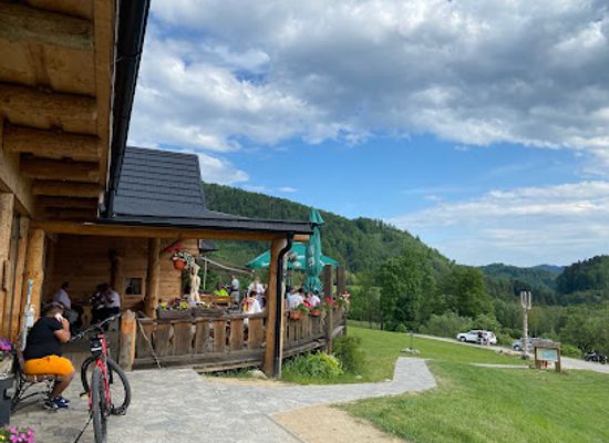 slovakia/high-tatras-national-park/restaurant/salas-zbojska-zbojnicky-dvor