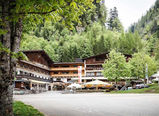 austria/karwendel-mountains/restaurant/die-eng-das-naturhotel-am-grossen-ahornboden