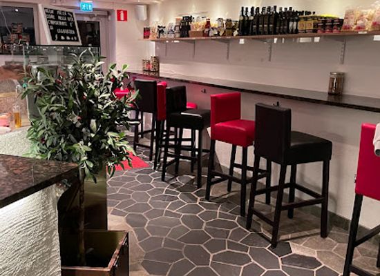 sweden/karlstad/restaurant/oliveriet-akta-italiensk-pizzeria-restaurang-och-deli-i-karlstad