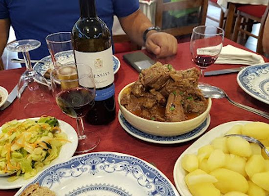 portugal/serra-da-lousa/restaurant/casa-velha