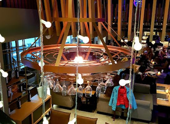 kazakhstan/nur-sultan/restaurant/monkey-shoulder