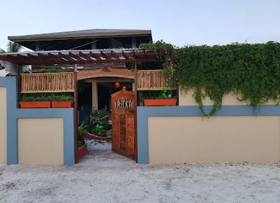 maldives/laamu-atoll/restaurant/the-retro-garden
