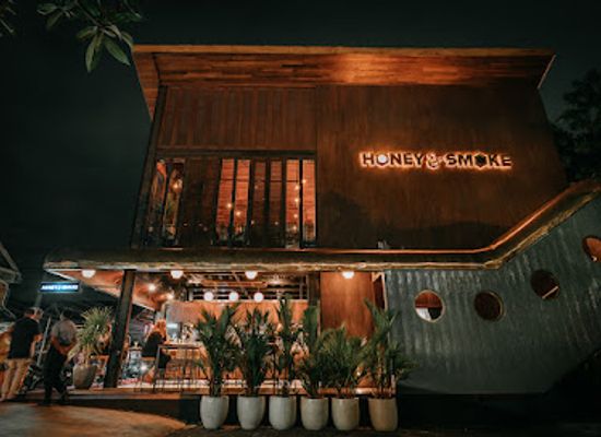 indonesia/bali/ubud/restaurant/honey-smoke-open-fire-bistro