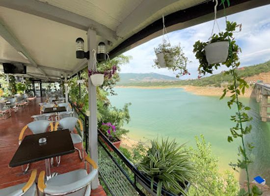 albania/kukes-region/restaurant/ura-e-drinit-te-zi