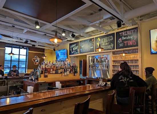 rhode-island/westerly/restaurant/the-thirsty-beaver-hometown-pub-grub