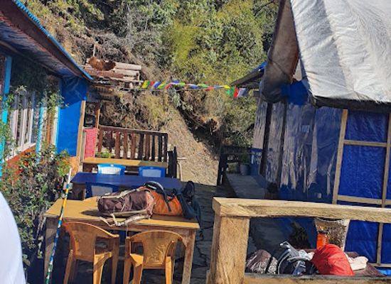nepal/poon-hill/restaurant/monsoon-restaurant-homestey