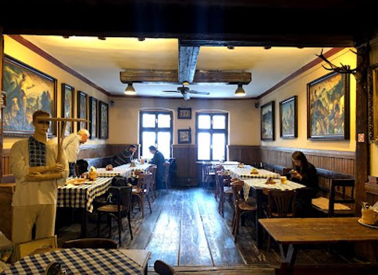 slovakia/poloniny-national-park/restaurant/slovak-pub