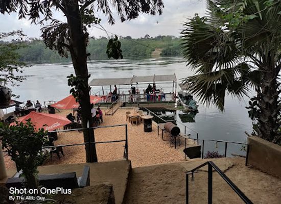 uganda/jinja-source-of-the-nile/restaurant/the-bourbon