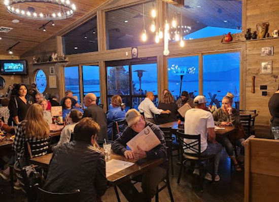 montana/polson/restaurant/the-shoe-lakeview-dining-spirits