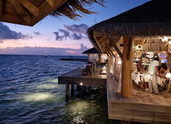 maldives/haa-alif-atoll/restaurant/azure-restaurant