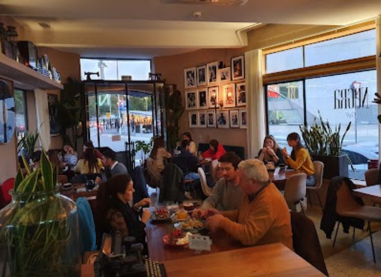 portugal/porto/boavista/restaurant/negra-cafe-boavista