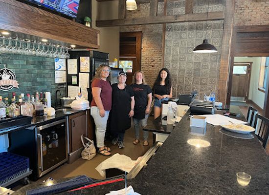 iowa/little-switzerland/restaurant/gibbs-chophouse