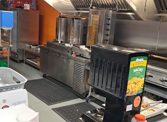 iowa/dubuque/restaurant/gyro-hub-mediterranean-grill