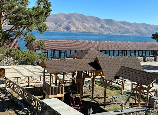 armenia/lake-sevan/restaurant/gagari-mot