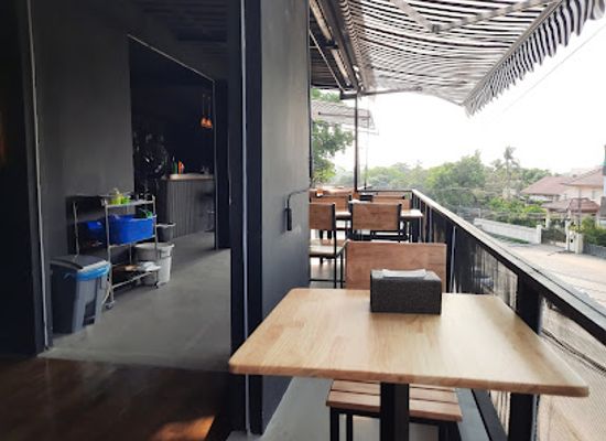 myanmar-burma/yangon/insein/restaurant/billionbar