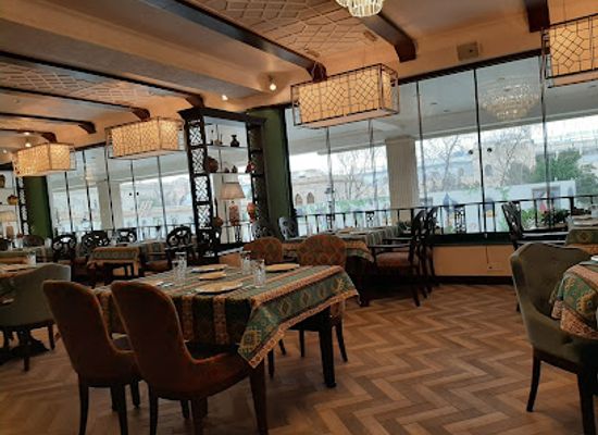 azerbaijan/greater-caucasus/restaurant/laquzu