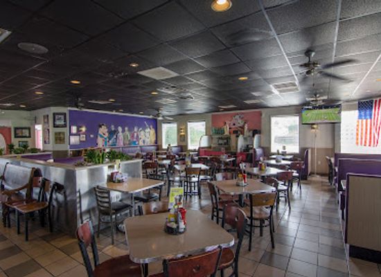 arkansas/pinnacle-mountain-state-park/restaurant/the-purple-cow-restaurant-chenal-parkway
