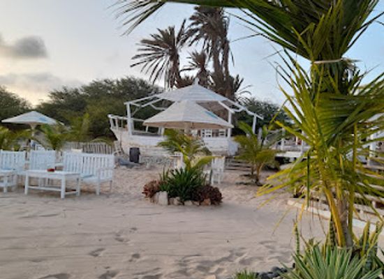 cabo-verde/praia-do-curral-velho/restaurant/perola-d-chaves