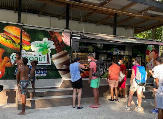 seychelles/port-glaud/restaurant/green-coconut