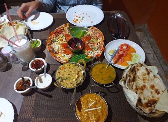 uganda/jinja/restaurant/moti-mahal-bar-restaurant
