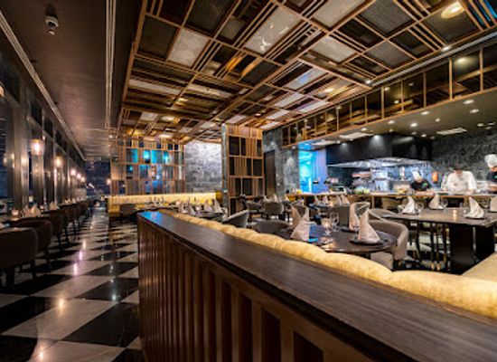 thailand/rayong/ban-phe/restaurant/elementi-rooftop-restaurant-bar