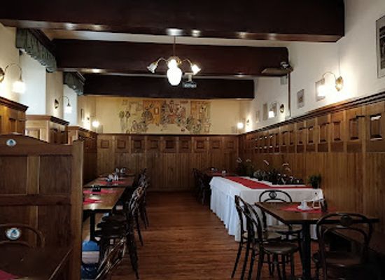 czechia/plzen/restaurant/svejk-restaurant-u-petatricatniku