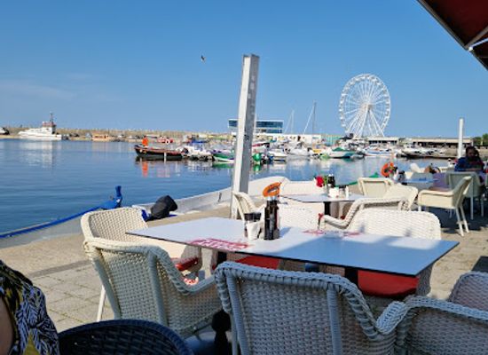 romania/black-sea-coast/restaurant/reyna
