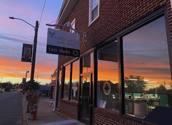 north-carolina/mountain-region/restaurant/viridescence-bottles-and-bites