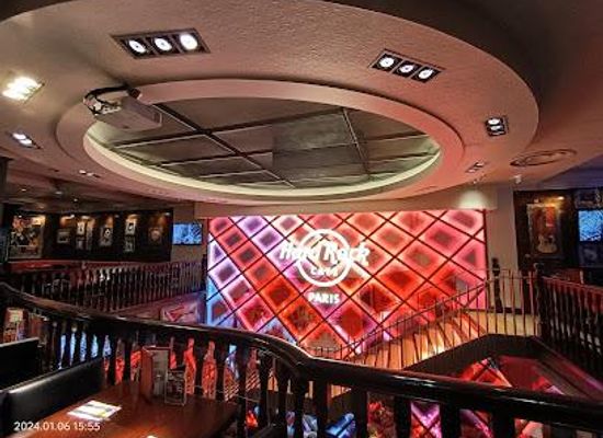 france/versailles/restaurant/hard-rock-cafe-paris