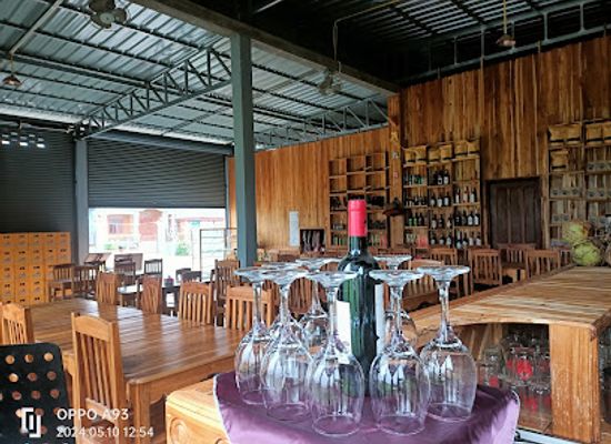 laos/xieng-khouang/restaurant/aroma-food-bakery-xiengkhouang-laos