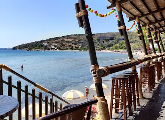 greece/saronic-gulf-islands/restaurant/akrogiali-cafe-ouzeri