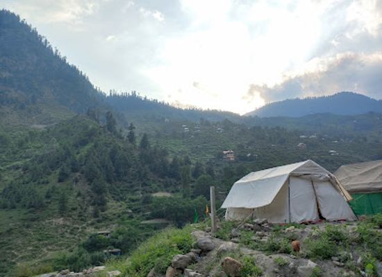 pakistan/kaghan-valley/restaurant/restaurant-at-waterfall