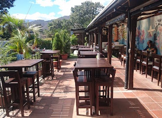 guatemala/motagua-valley/restaurant/luna-de-miel