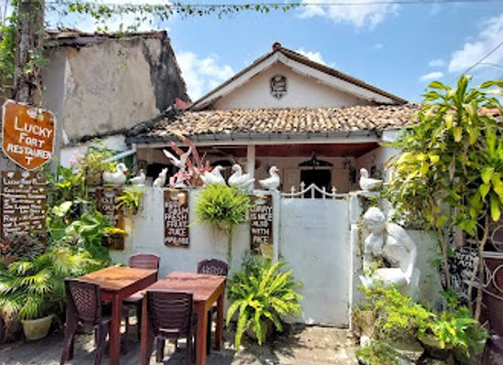 sri-lanka/galle-district/restaurant/lucky-fort-restaurant-and-cooking-class-and-boat-rides