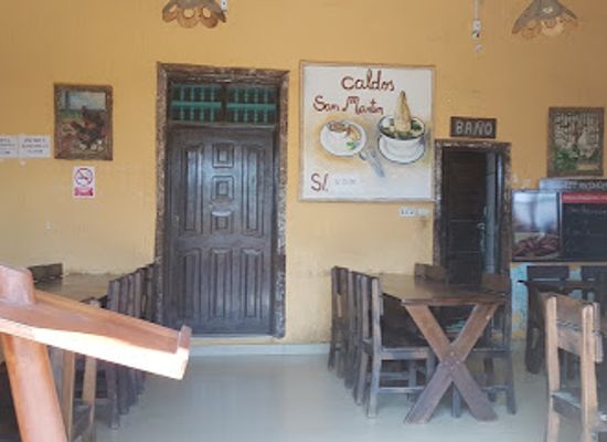 peru/san-martin/restaurant/chicken-soup-and-fried-pork-san-martin