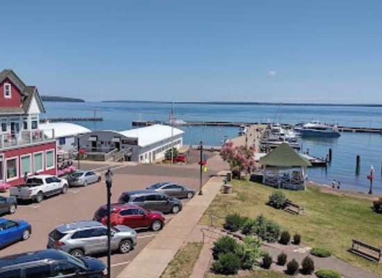 wisconsin/bayfield/restaurant/the-deck