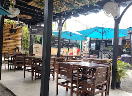 honduras/comayagua-valley/restaurant/fralbeya-food-park