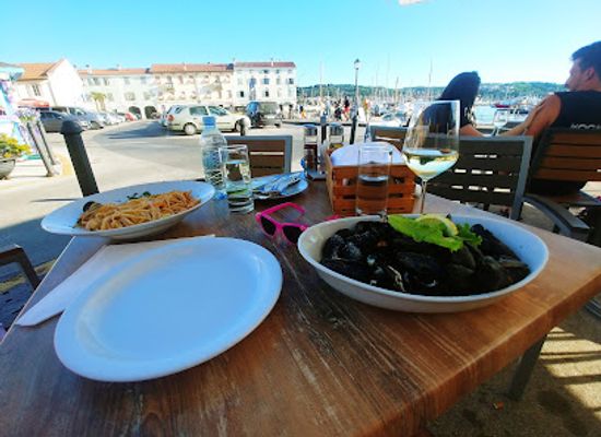 slovenia/izola/restaurant/okrepcevalnica-morski-val-aleksandra-derdaj-s-p