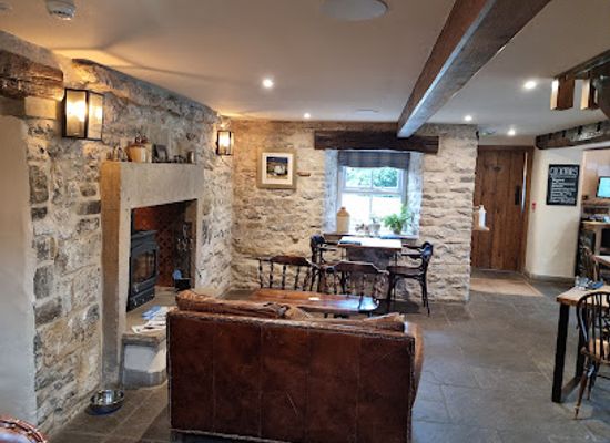 united-kingdom/peak-district/restaurant/the-blind-bull