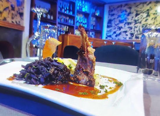 cameroon/limbe-beach/restaurant/gusty-restaurant