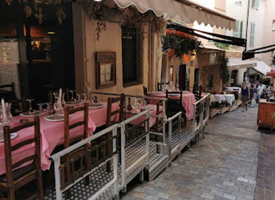 france/cannes/restaurant/le-chaperon-rouge-restaurant-cannes