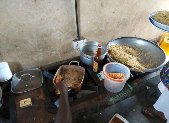 ghana/mamprugu/restaurant/nana-hemaa-local-restaurant-habitat-fufuo-joint