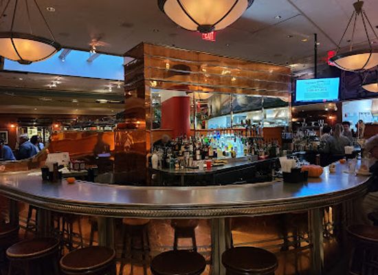 maryland/appalachian-plateau/restaurant/clyde-s-of-chevy-chase