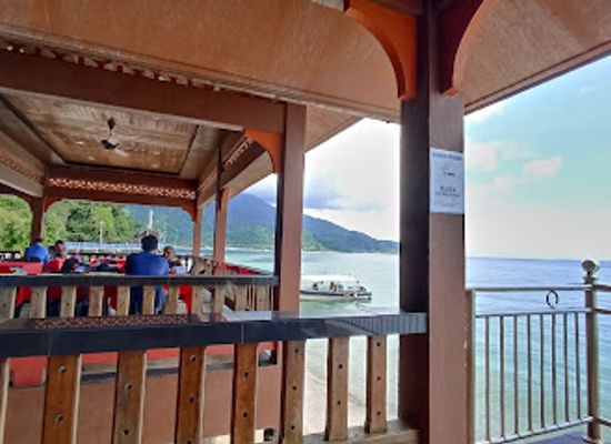 malaysia/tioman-island/restaurant/nazri-s-restaurant