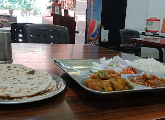 india/jabalpur/restaurant/manmohan-veg-restaurant-thali