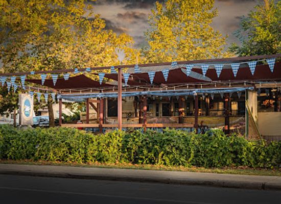 texas/hill-country/restaurant/the-dodging-duck-brewhaus-restaurant