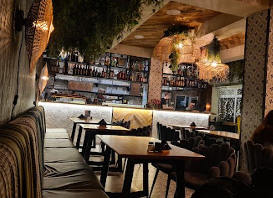poland/lublin-upland/restaurant/moze