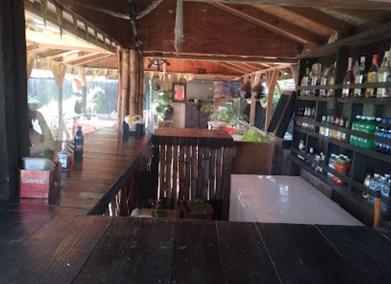 jamaica/portmore/restaurant/wreckk-reef-seafood-bar-grill